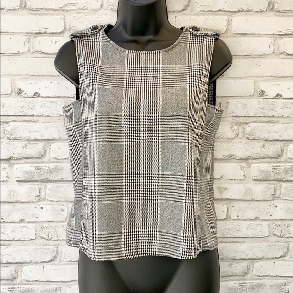 ❤️ Zara Black & White Plaid Box Top w Button Detail ❤️